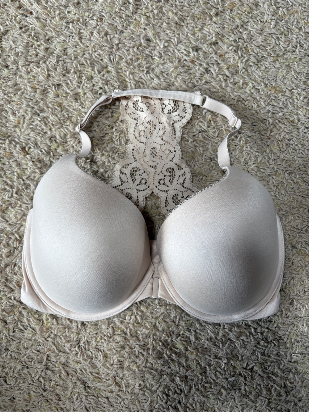 Victoria's Secret Smooth Lace-Back T-Shirt Bra in Light Pink